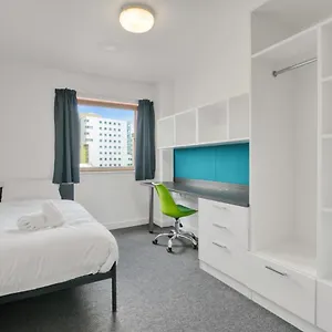 https://bright-single-room-next-to-city-centre.cambridgehotelsuk.com